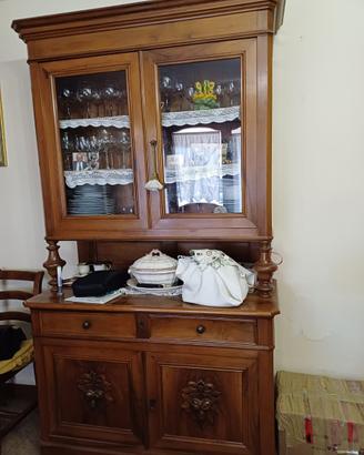Credenza in noce