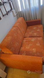 Divano letto in buone condizioni ( quasi regalato