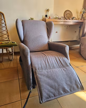 Poltrona Elettrica Mecarelli Alzapersona M.I.Italy
