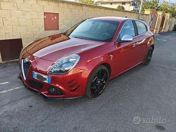 Giulietta allestimento Quadrifoglio verde.