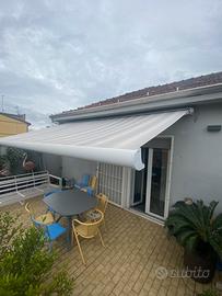 Tenda da sole motorizzata