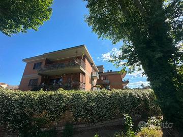 Appartamento di 190 m² con più di 5 locali a Roma