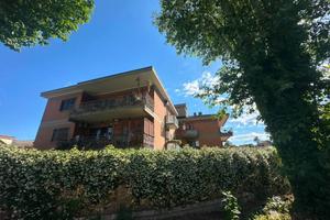 Appartamento di 190 m² con più di 5 locali a Roma