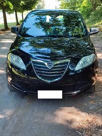 Lancia Y 2013 0.9 benzina metano della casa