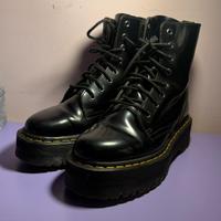 Dr. martens nere lucide con plateau