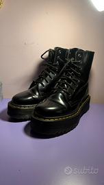 Dr. martens nere lucide con plateau