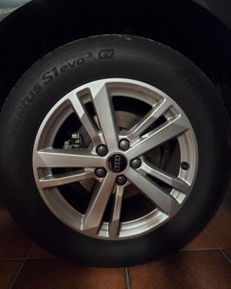4 Cerchi 17" AUDI Q3 SPORTBACK completi di gomme