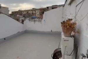 Monolocale con cucina separata e terrazza