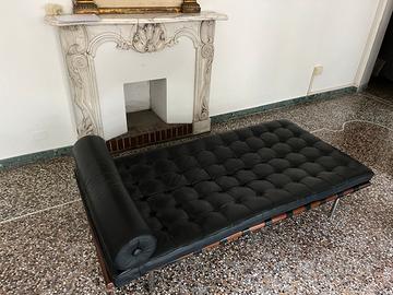 Day bed in pelle nera - design