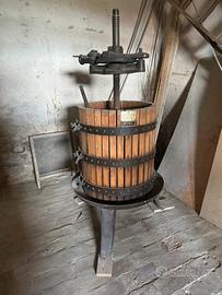 Torchio per uva in legno FIMA