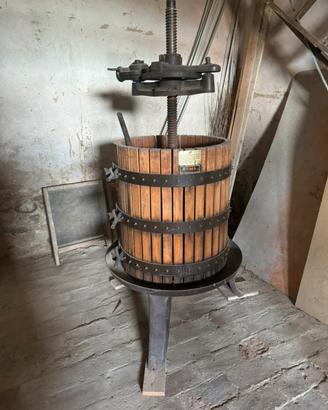 Torchio per uva in legno FIMA