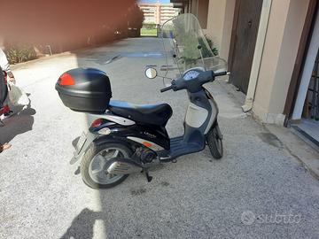 Scooter Liberty 4 tempi 50 moto motori