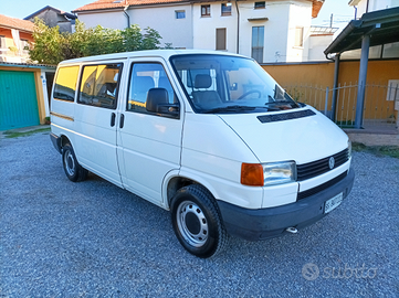 Volkswagen transporter 2.4 d - 9 posti