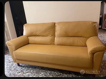 Divano + 2 poltrone