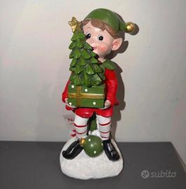 Elfo Natalizio con Alberello