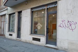 NEGOZIO A TORINO