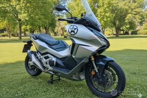 Honda Forza 750