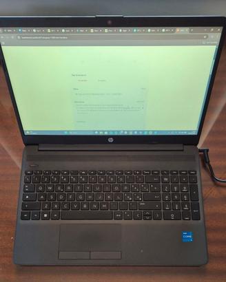 HP Laptop 250 G9 (Modello 2022) - 15.6" - COME NUO