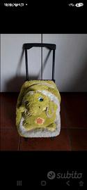 trolley  bambini  con peluches 