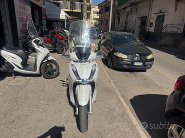 Honda SH 350 Sport