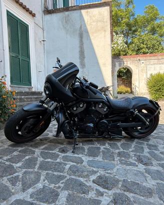 Harley Davidson VRod 1250 night rod uniproprietari