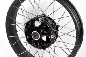 Gs 1300 cerchi a raggi