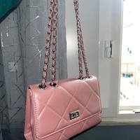 Borsa rosa trapuntata con catena