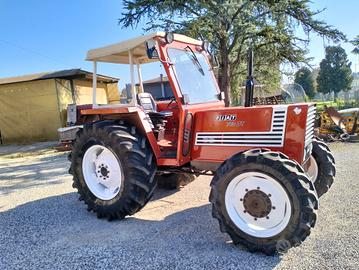 Trattore agricolo Fiat 780 DT