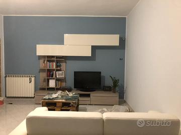 Parete attrezzata moderna