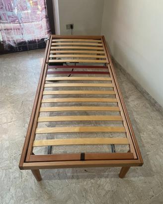 Letto con doghe motorizzato