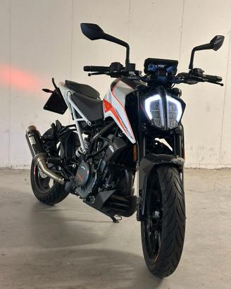 KTM DUKE 390 2022