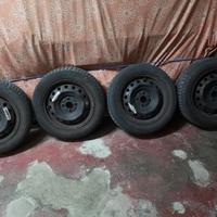 Gomme invernali e cerchi Toyota Yaris