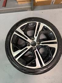 Cerchio e gomma Peugeot 208 gti