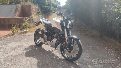 Honda CB125R