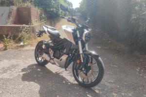Honda CB125R