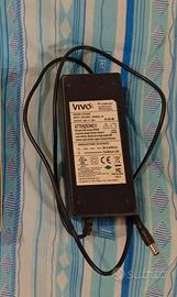 Caricabatteria monopatino 