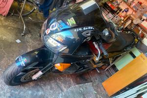 HONDA VFR 800 anno 1999 marciante