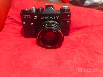 macchina fotografica Zenith TTL e cinepresa Canon