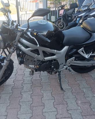 SUZUKI SV 650 FINANZIABILE NO ANTICIPO NO BUSTA PA