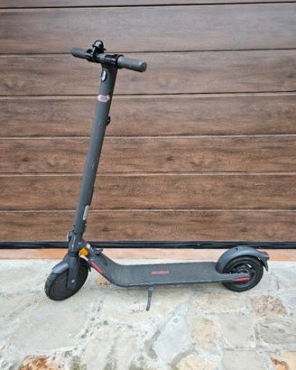 Segway Ninebot monopattino elettrico 