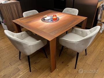 Tavolo in legno di design -  come nuovo