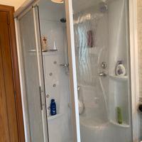 doccia idromassaggio 