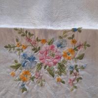 Set di asciugamani vintage con ricami 