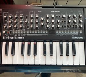 Roland SE 02