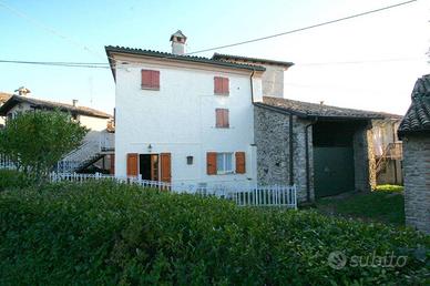Villa di 90 m² con 3 locali a Zavattarello