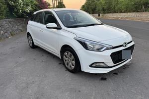 Hyundai i20 Active 1.2 84cv 2017 - 80.000km