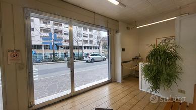 Locale commerciale/ambulatorio veterinar