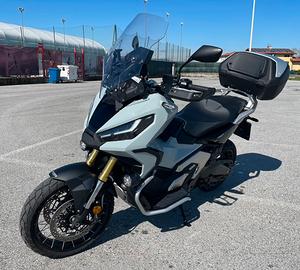 X-ADV 750  MY 24 PERFETTA!!!