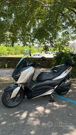 Yamaha Xmax 300