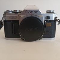 Fotocamera CANON AE1 + Zooms +Flash + Valigetta 